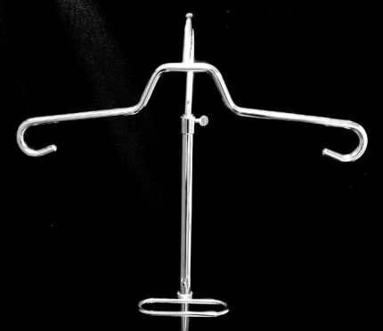 COUNTER TOP BLOUSE DISPLAY CHROME