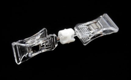 DOUBLE SIDED PINCH CLIP